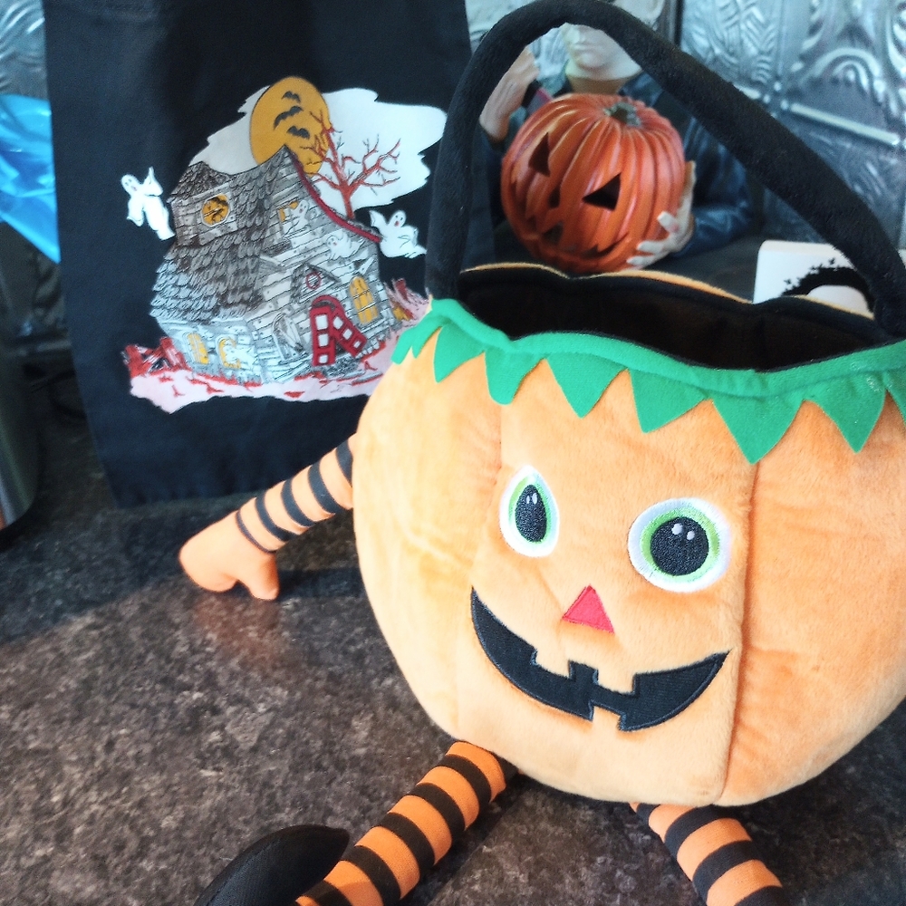 Trick or treat candy pail bundle shelf sitter jack o lantern pumpkin ghost house
